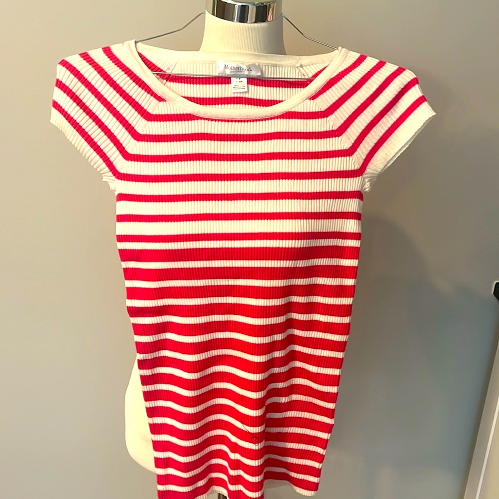 Cute maternity top